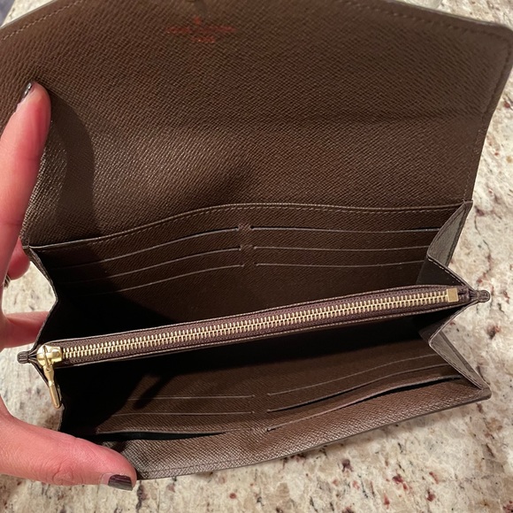 *SOLD* Louis Vuitton Sarah Wallet Damier Ebene - Picture 5 of 16